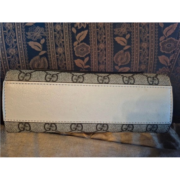 Gucci Beige and Gold Crossbody Bag - Picture 7 of 15